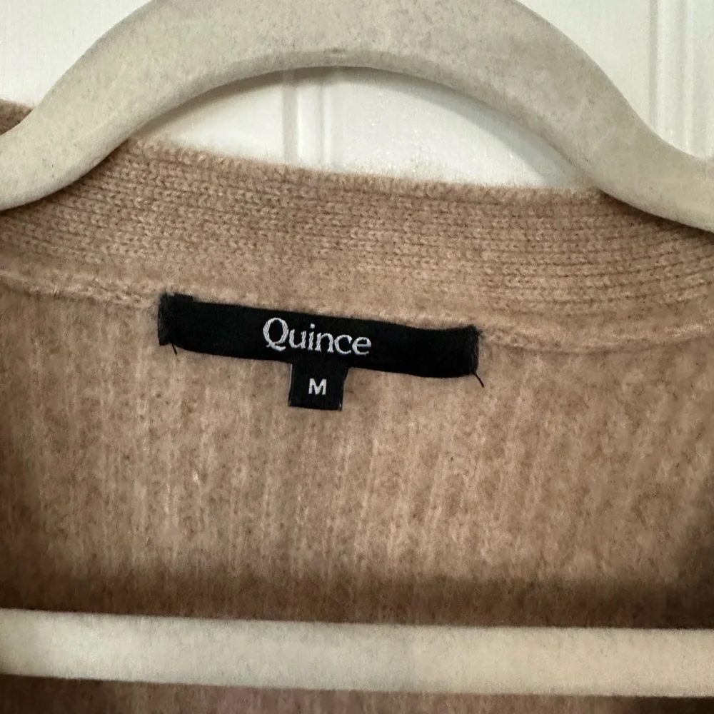 Quince oatmeal Women's cashmere fisherman sweater - Picture 4 of 9